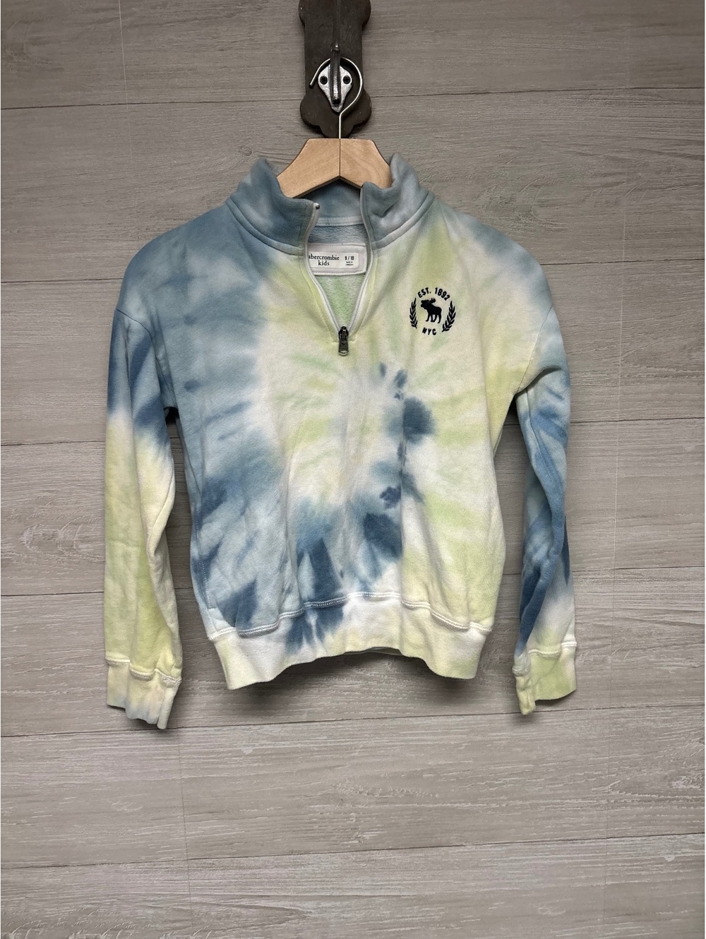 * | Abercrombie Kids | tie-dye sweatshirt. Size 9/10.